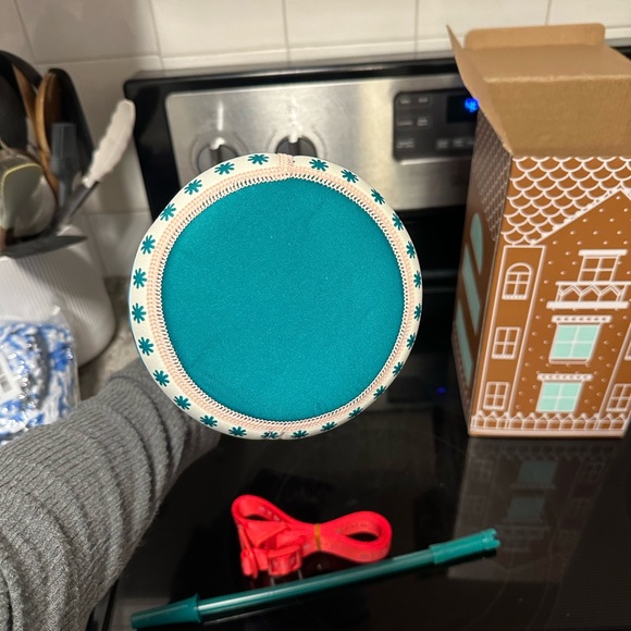 Christmas Edition Hydrojug - Picture 4 of 4